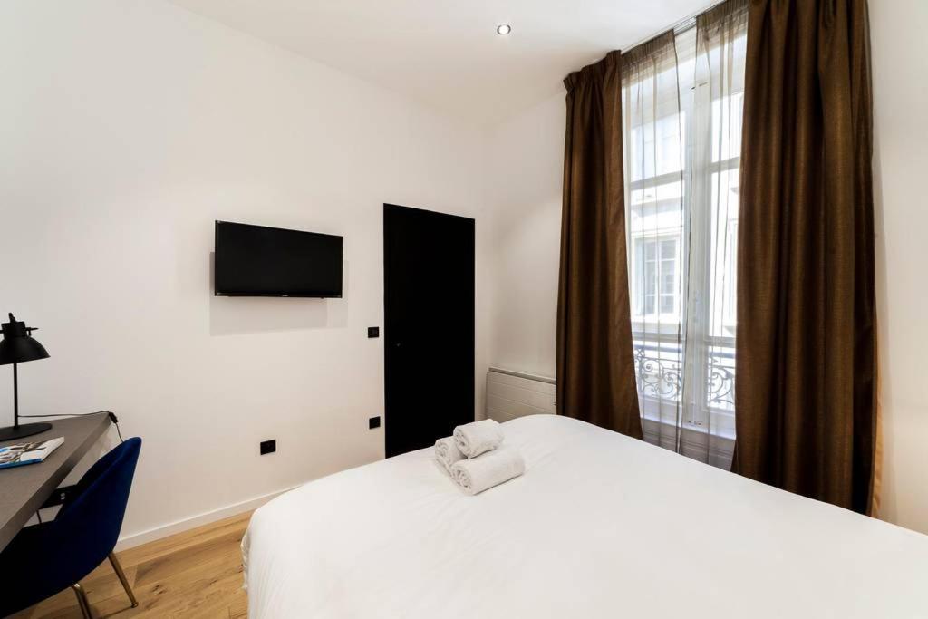 Pur Bonheur Hotel De Ville - Clim Et Balneo Ail ลียง ภายนอก รูปภาพ